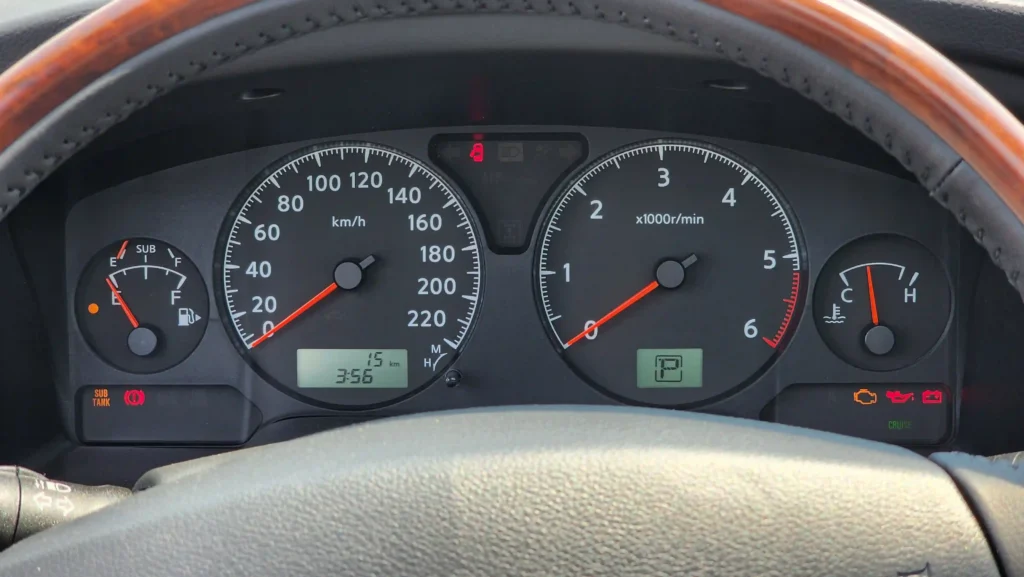 2023-nissan-patrol-safari-grx-4x4-gcc-black-12