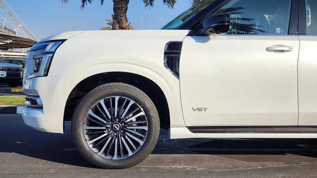 Nissan Patrol Platinum (White)