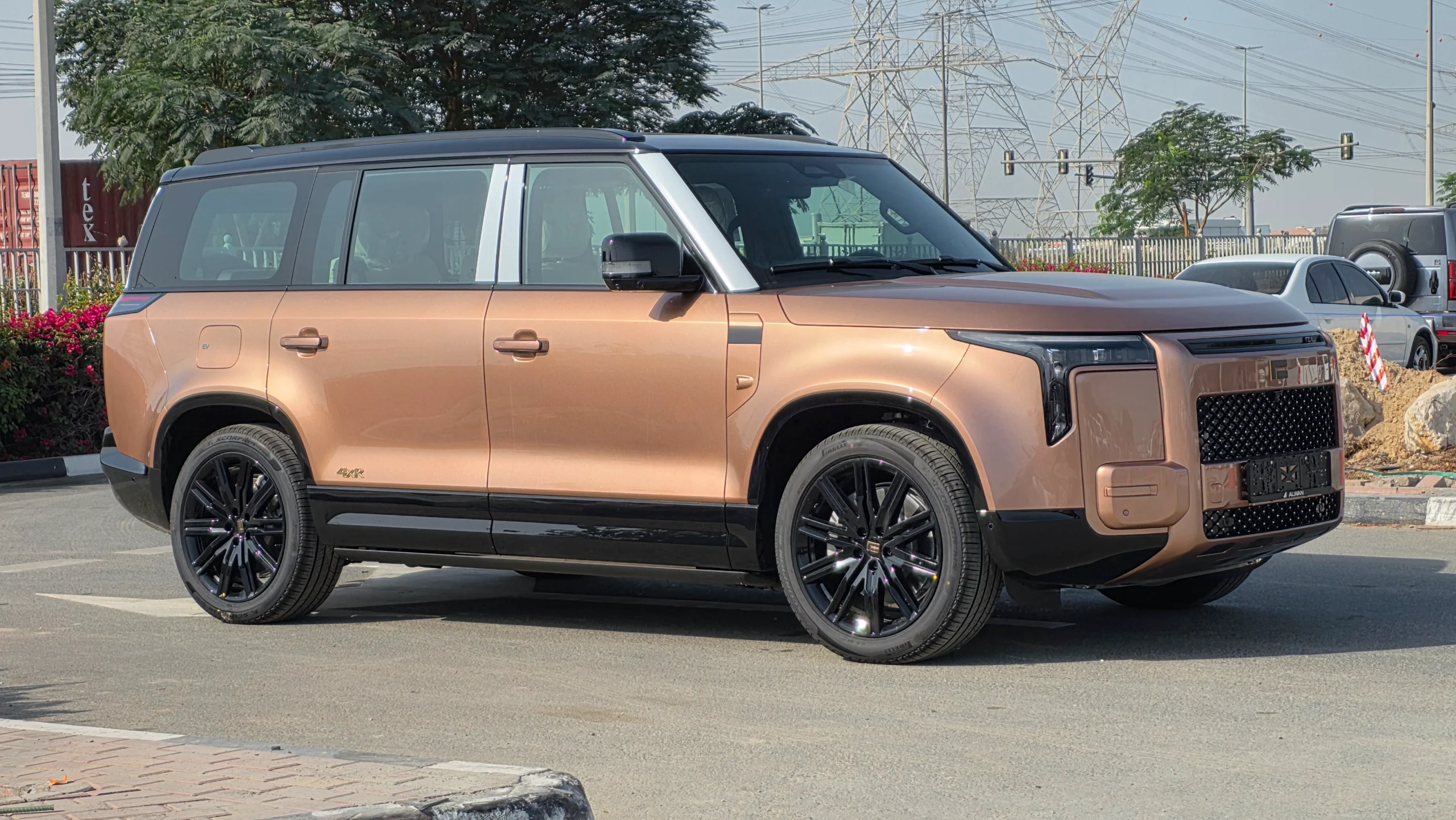 Rox Vip Gold Color ROX ADAMAS VIP (Gold White) for Sale | Alwan