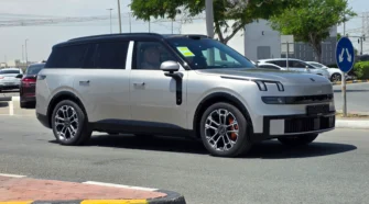 Lynk & Co 900 (Silver)