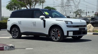 Lynk & Co 900 (White)