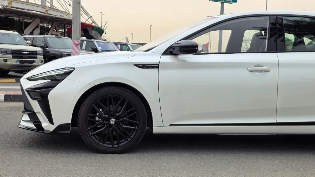 MG MG6 X-LINE (White)