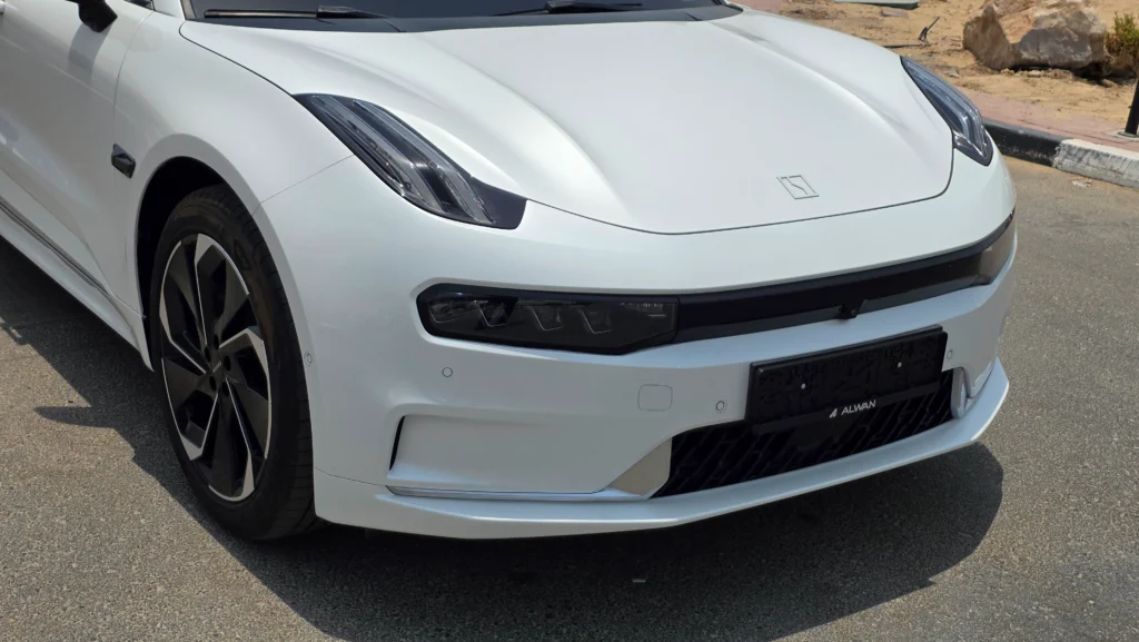ZEEKR 001 RWD (White)
