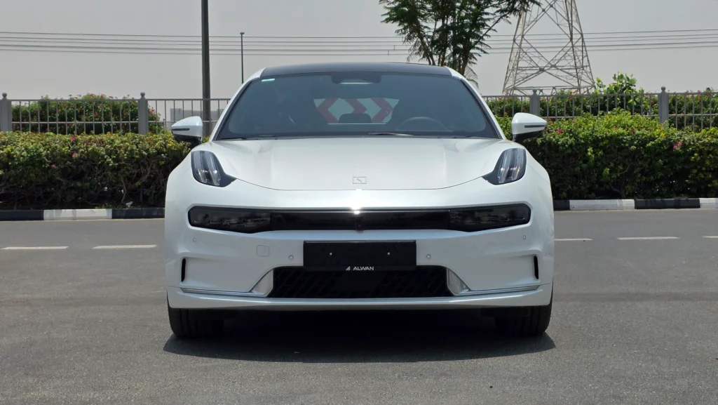 ZEEKR 001 RWD (White)